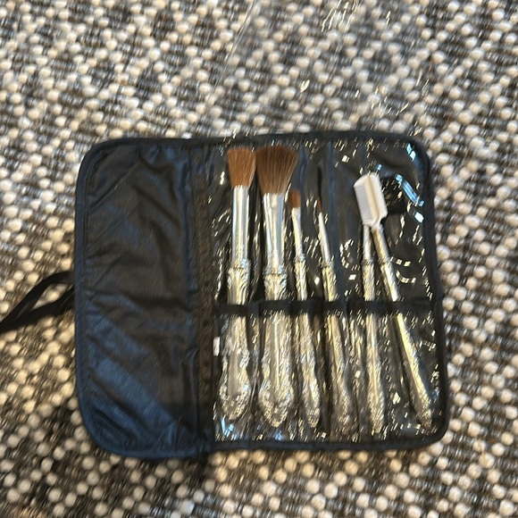 Vintage Regal Silver plate Makeup Brush set - Picture 4 of 6